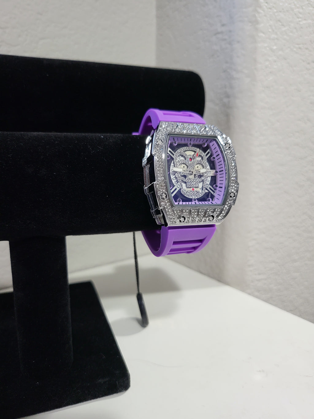 AJ Brand Skull Iced-Out Watch – Purple Silicone Luxury Fashion Watch