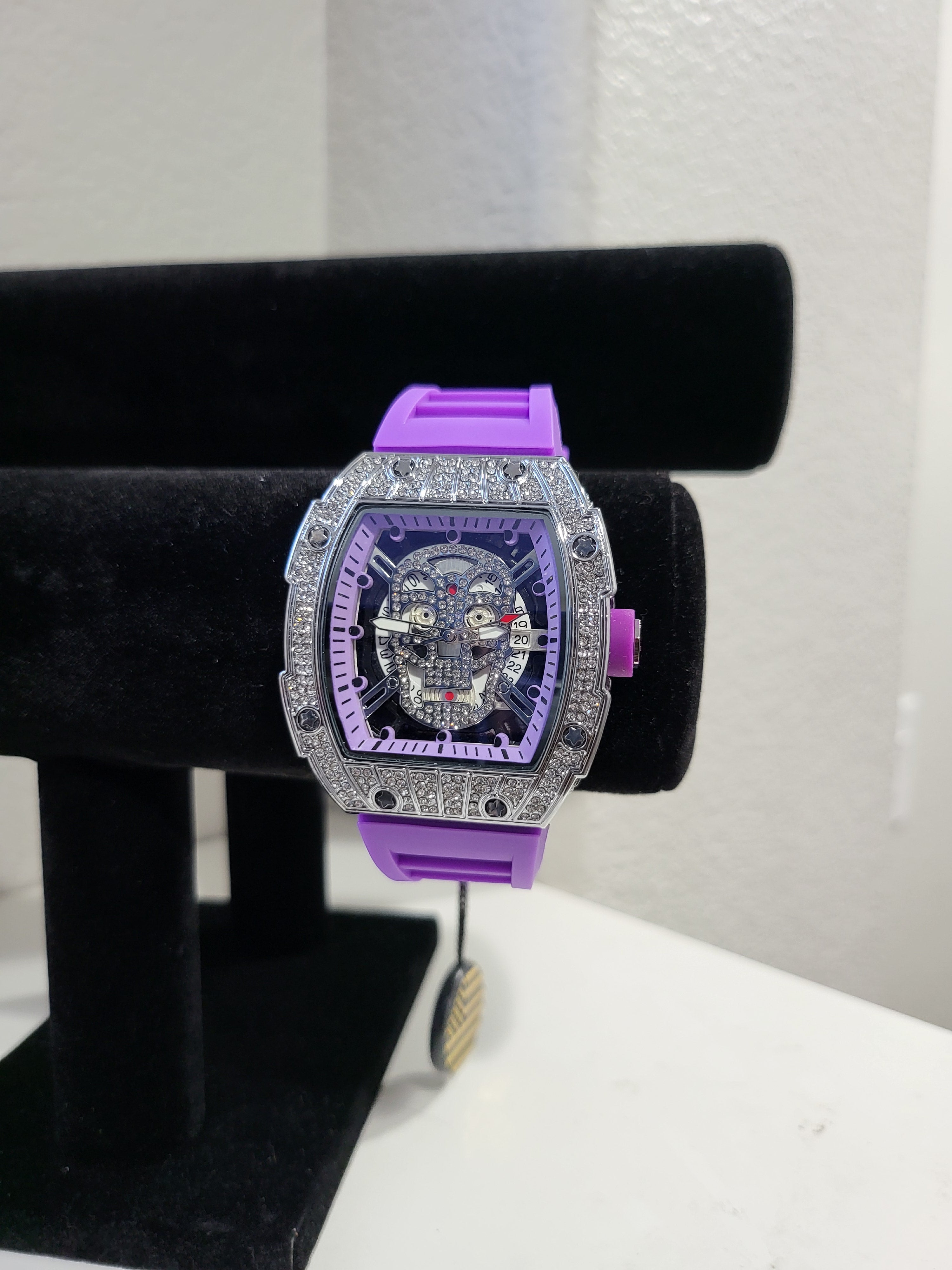 AJ Brand Skull Iced-Out Watch – Purple Silicone Luxury Fashion Watch