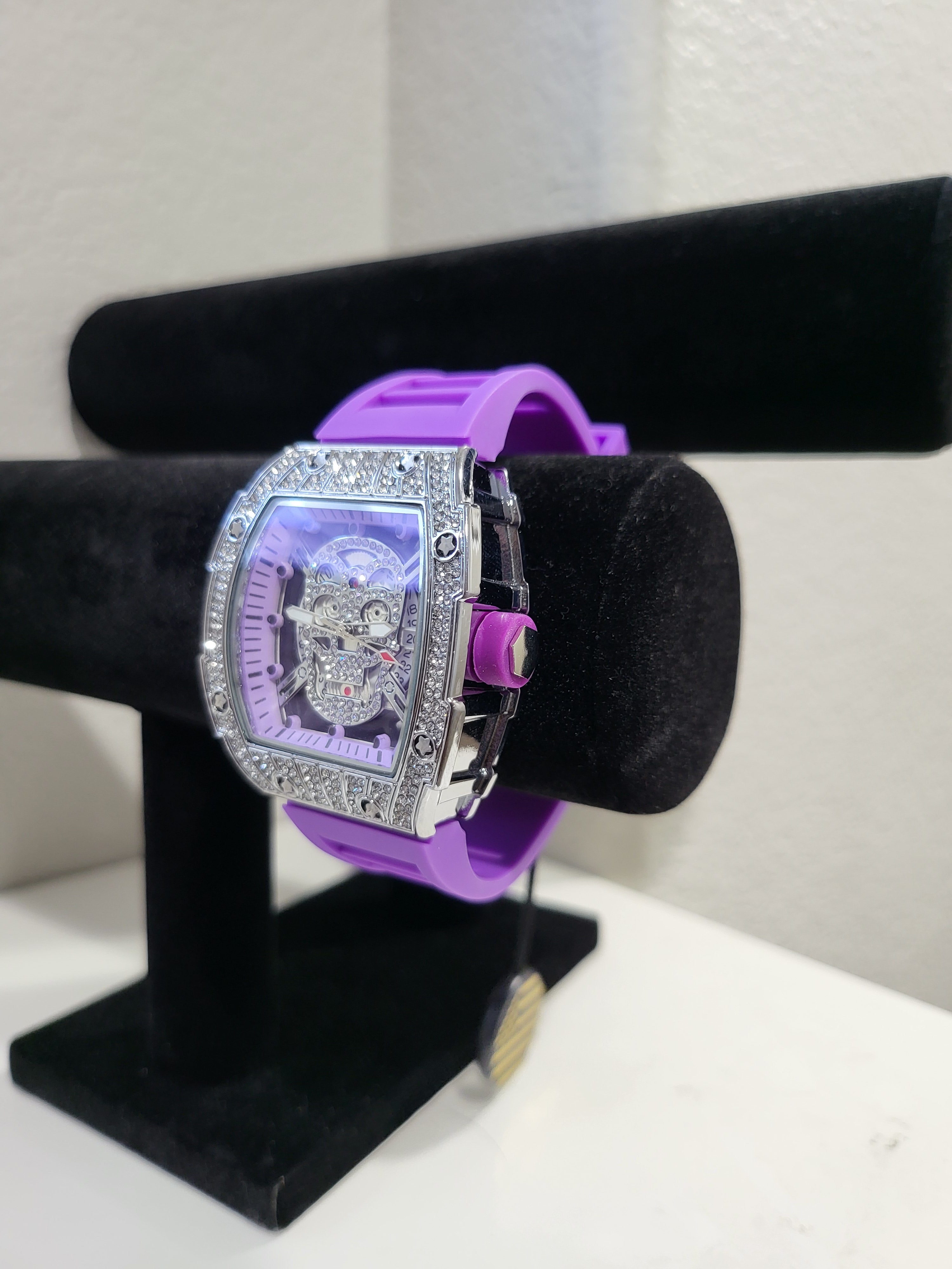 AJ Brand Skull Iced-Out Watch – Purple Silicone Luxury Fashion Watch